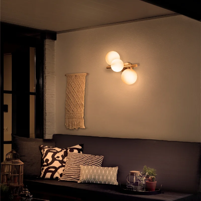 Track lighting with integrated LED driversmetal wall lamps with a matte black finish for a sleek and modern lookPhilips Divine 3-head Wall light Track lighting with integrated LED driversmetal wall lamps with a matte black finish for a sleek and modern lookPhilips Divine 3-head Wall light