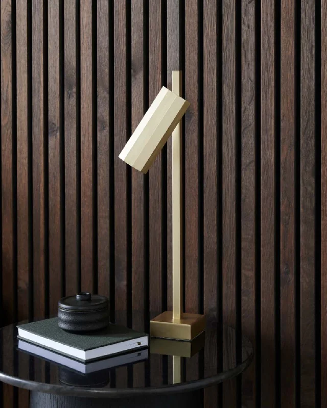 wooden table lamps with natural grain for a warm and organic feelwooden table lamps with natural grain for a warm and organic feelAlanis Table wooden table lamps with natural grain for a warm and organic feelwooden table lamps with natural grain for a warm and organic feelAlanis Table