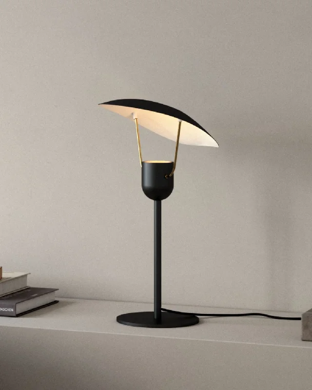 crystal table lamps with dazzling prisms for a glamorous effectcrystal table lamps with dazzling prisms for a glamorous effectFabiola Table